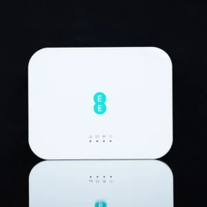 مودم سیمکارتی همراه و رومیزی EE مدل Smart 4G Hub D412C57 آکبند